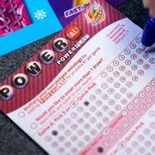 Powerball drawing for $1.9 billion jackpot delayed due to security .